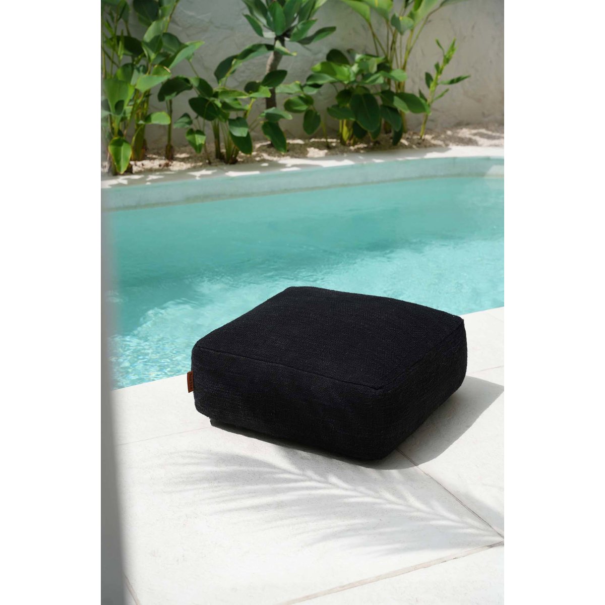 Pouf en coton COMFY noir, BAZAR BIZAR