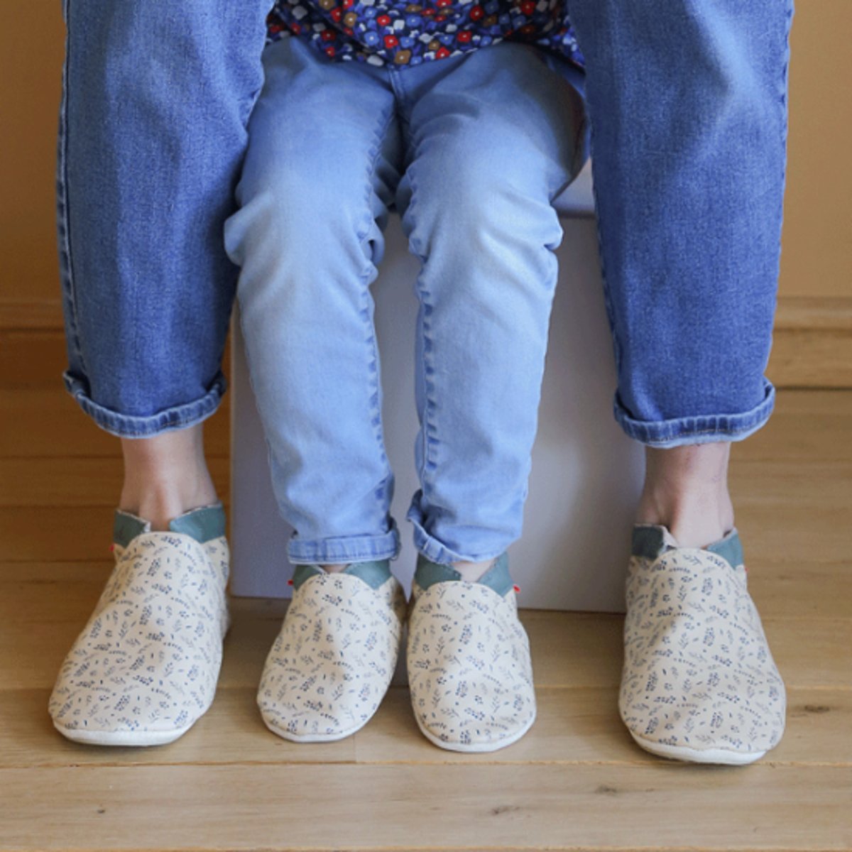 Chaussons bébé cuir souple Jo l'eucalyptus beige, TICHOUPS