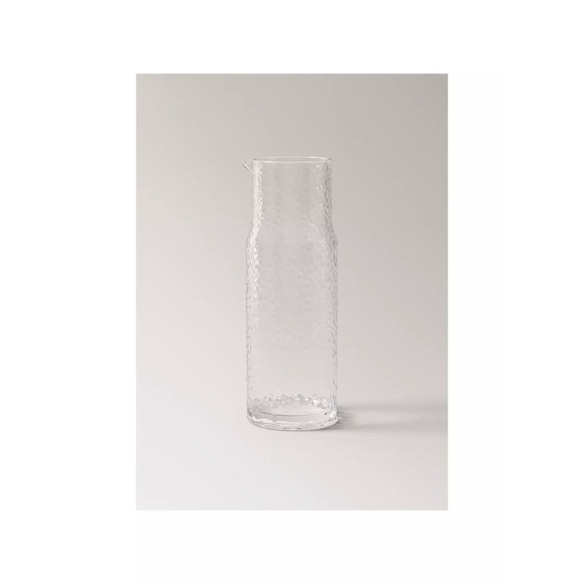 Carafe en verre martelé blanc cassé, MANGO HOME