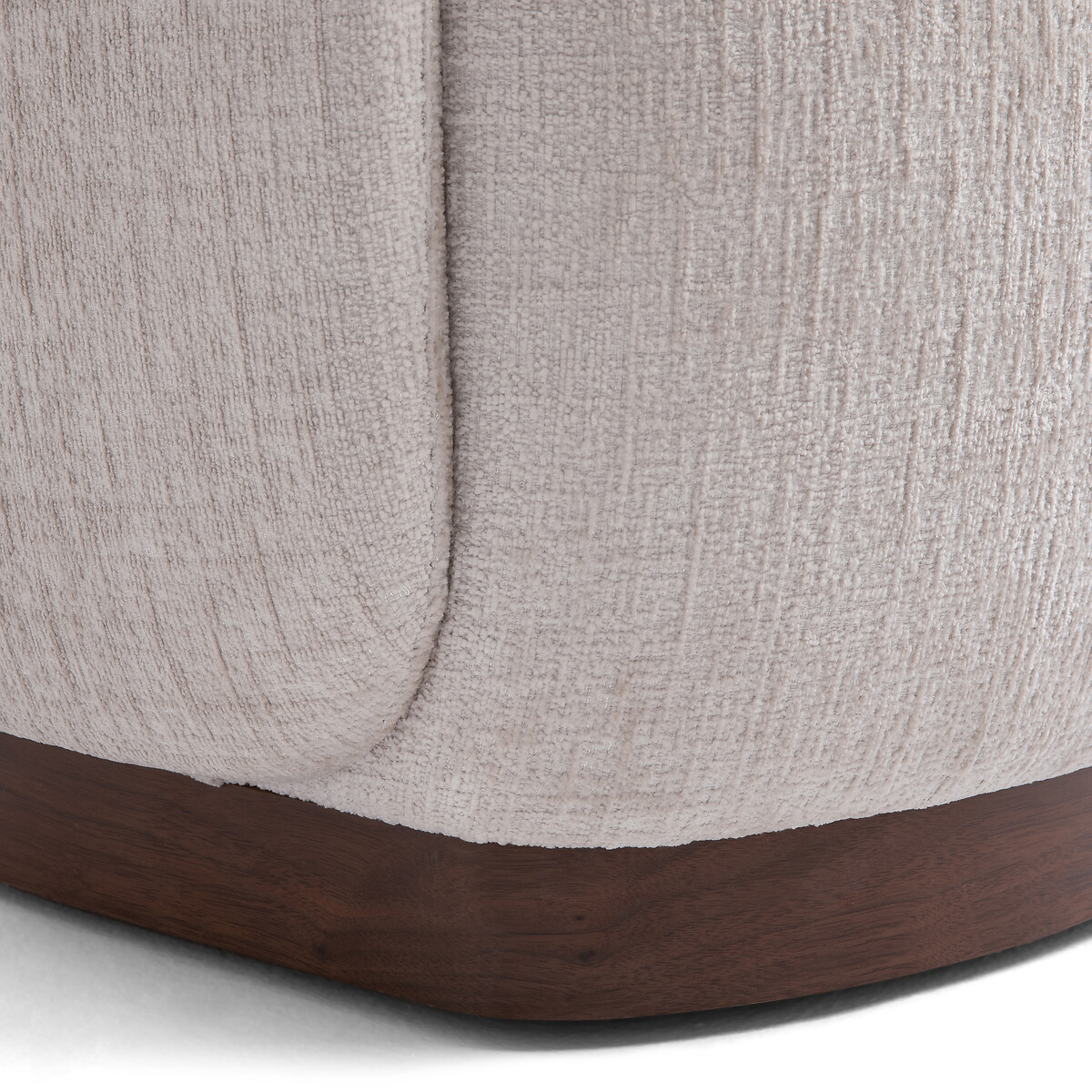 Sillón giratorio de terciopelo texturizado con base de chapa de nogal, JESPER crema, AM.PM
