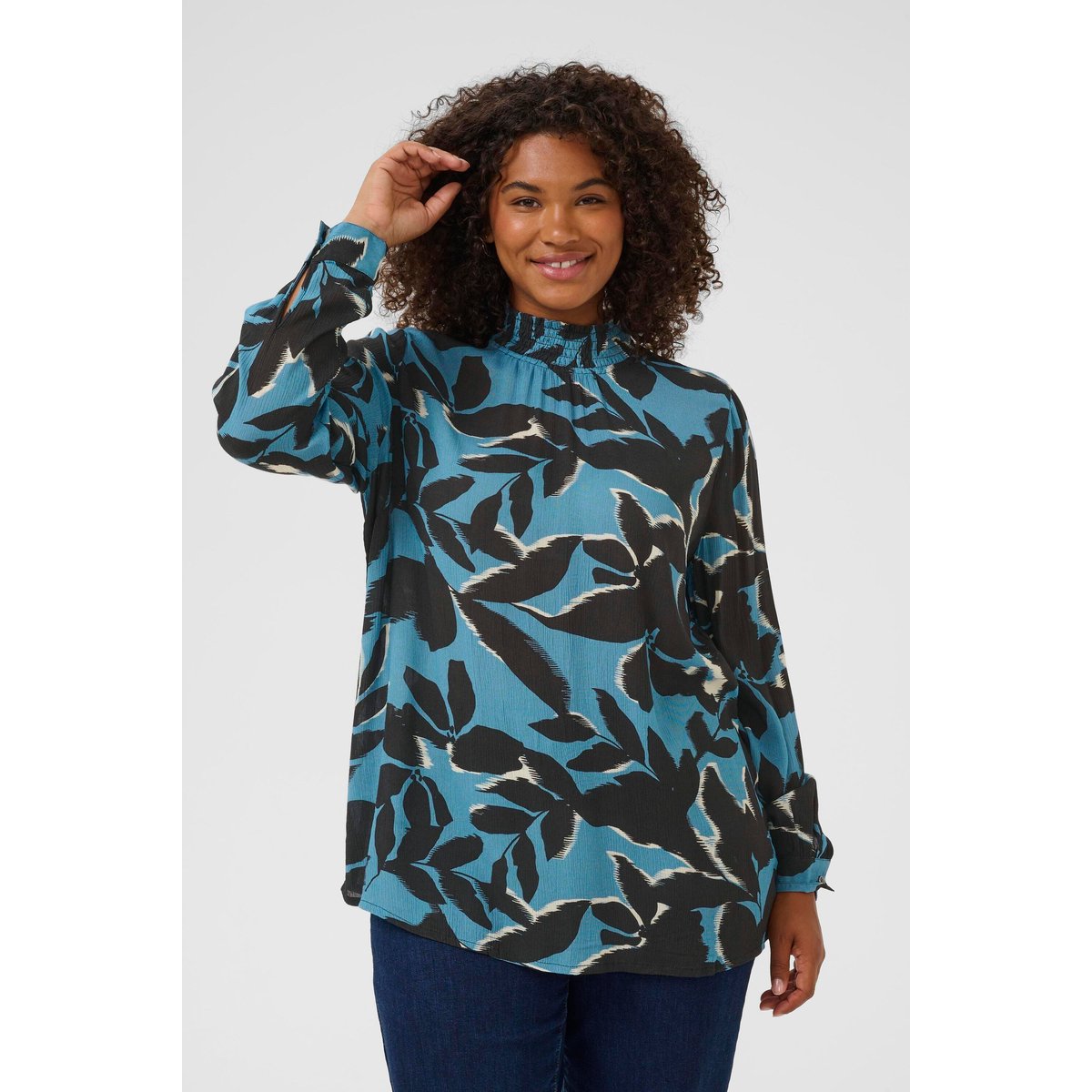 Blouse à manches longues bleu noir windward blue/black flower, KAFFE CURVE