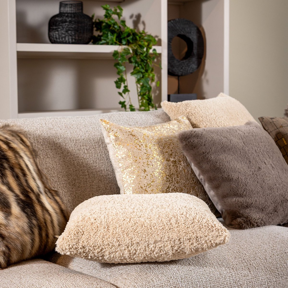 Coussin Flow beige, DUTCH DECOR