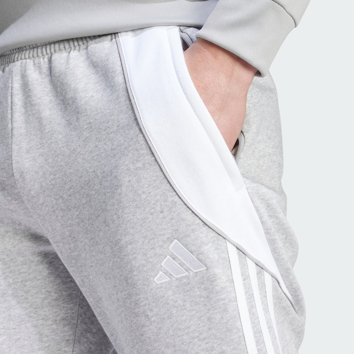 Pantalon de survêtement Tiro 24 medium grey heather / white, adidas Performance