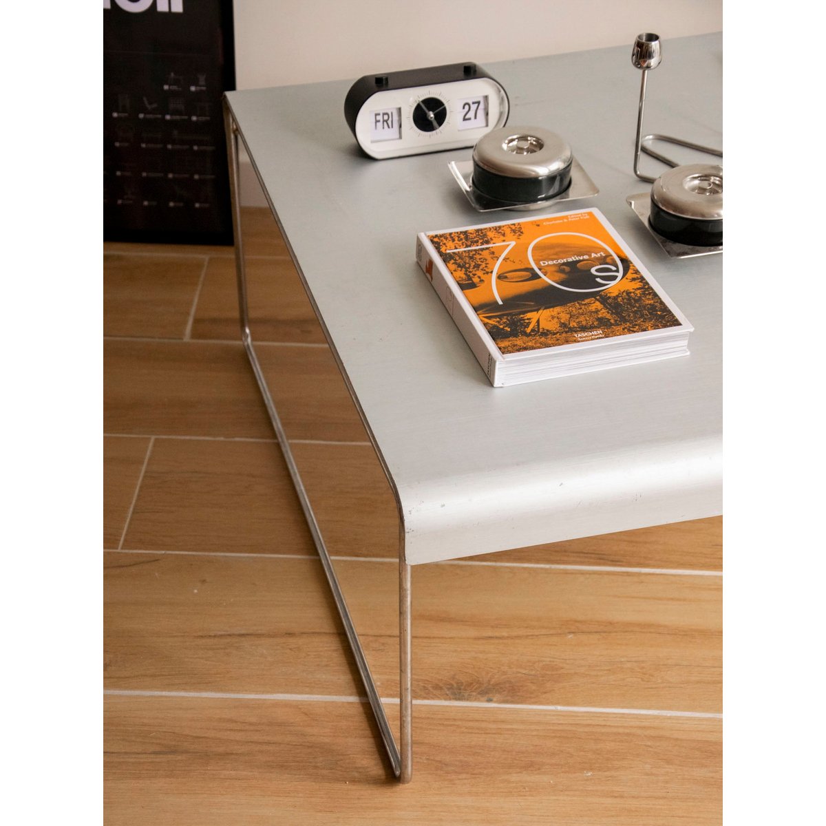 Grande table basse en inox Donna N°1520 - Bon état métal, DEBONGOUT