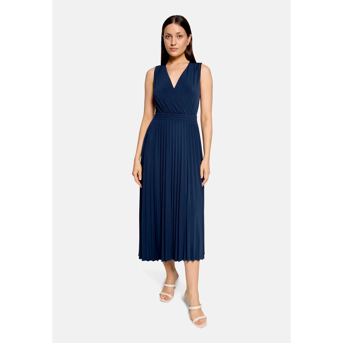 Robe plissée sans manches navy blue, BETTY & CO