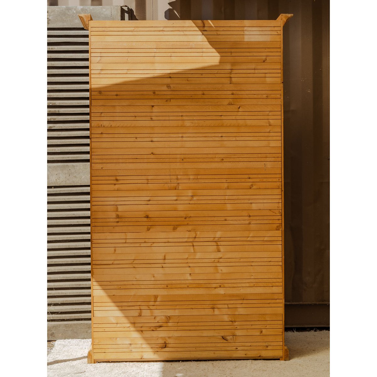 Vitrine en bois Victoria N°1289 - Bon état bois clair, DEBONGOUT