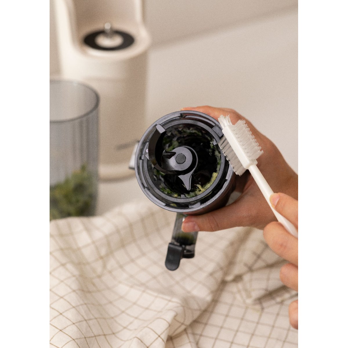 Extracteur de jus lent 150W JUICER SLOW MINI blanc cassé, CREATE