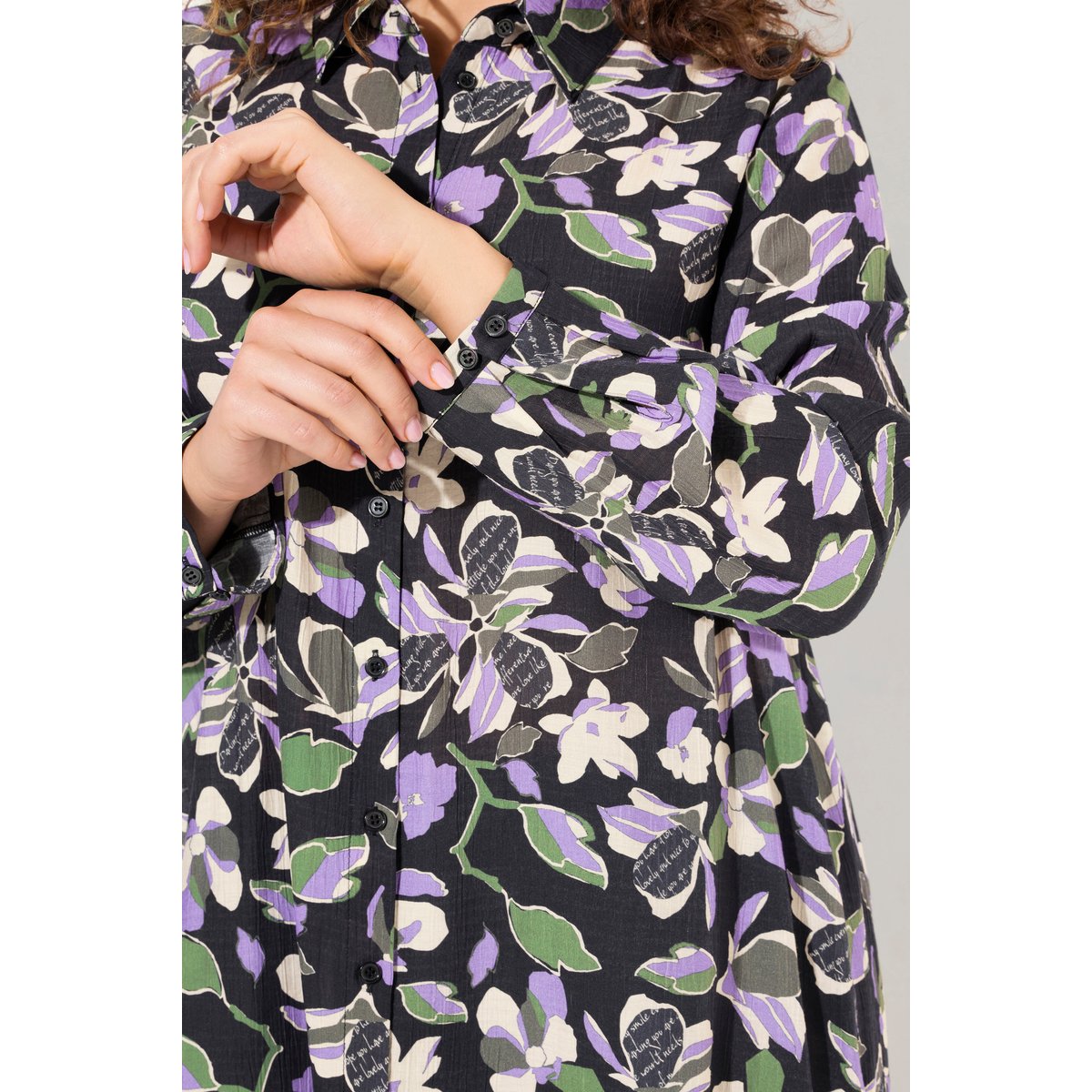 Chemisier long à fleurs noir, ULLA POPKEN