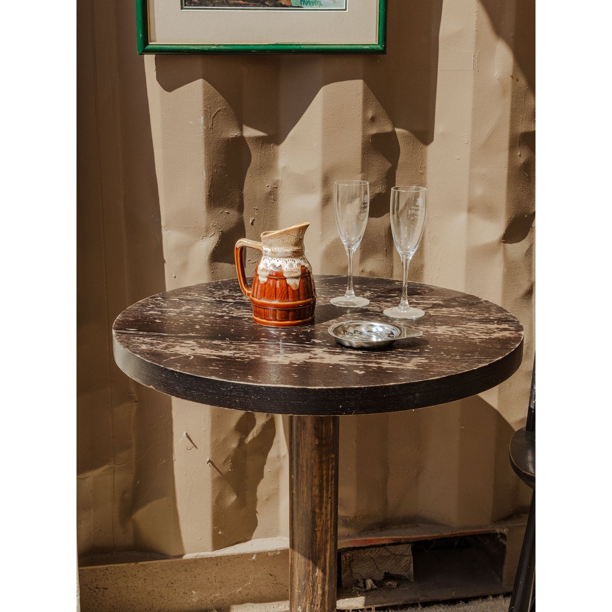 Table à manger bistro en bois Denise N°1168 - Bon état bois foncé, DEBONGOUT