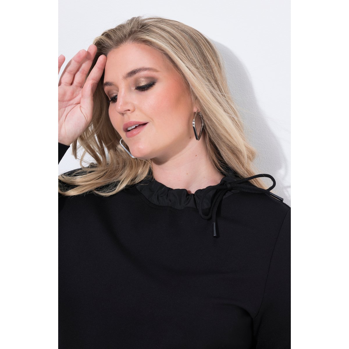 Sweat-shirt à col montant et manches longues noir, ULLA POPKEN