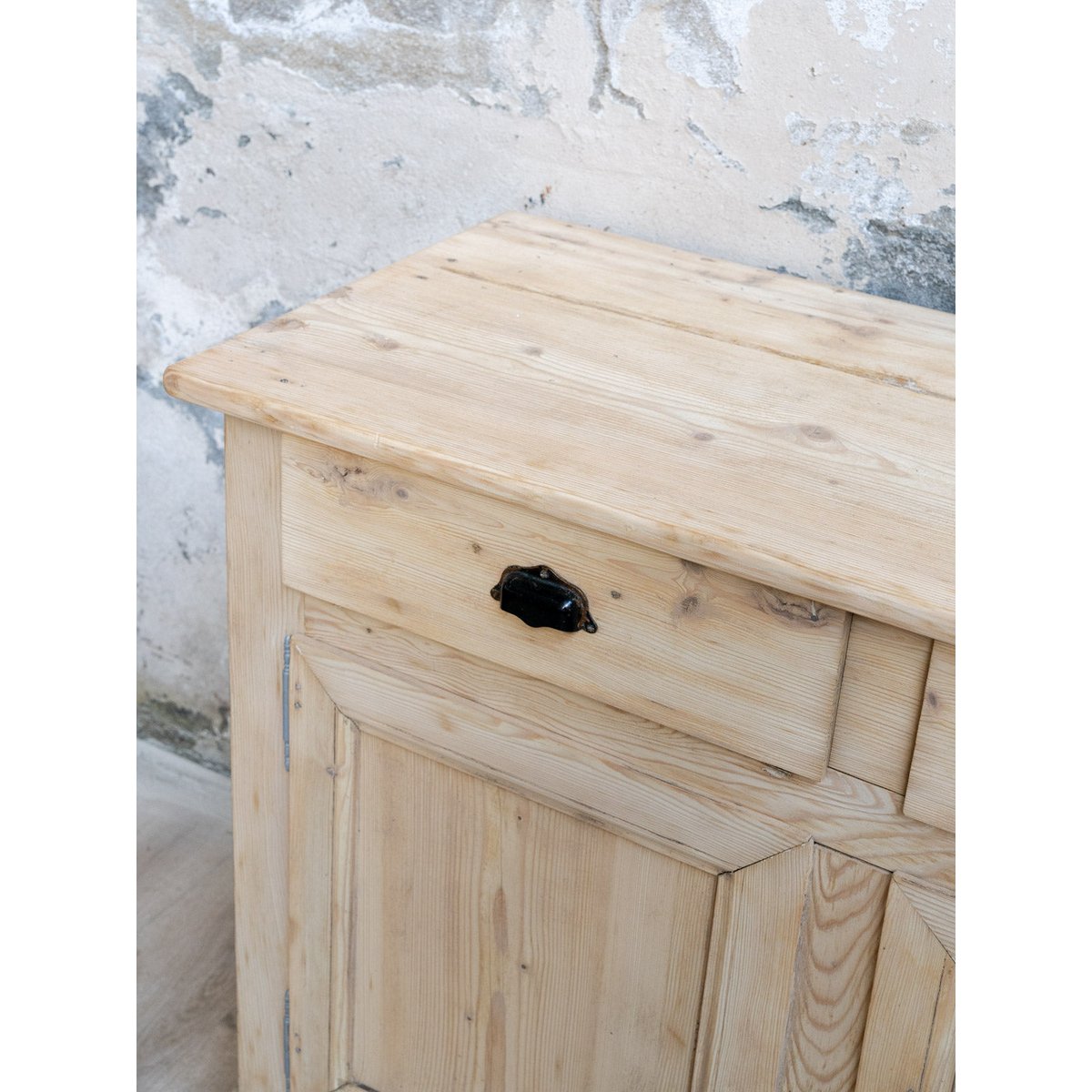Buffet en bois clair Gilbert N°1914 - Bon état bois clair, DEBONGOUT
