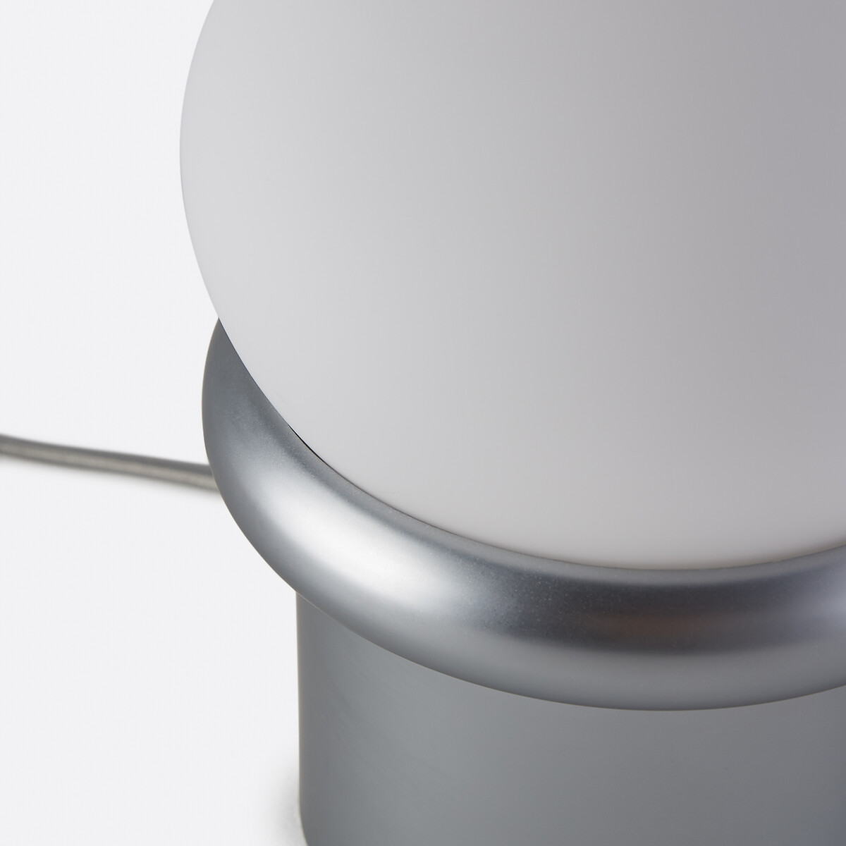 Lampe à poser en métal fer chromé et verre opalin, CALAN chrome, LA REDOUTE INTERIEURS