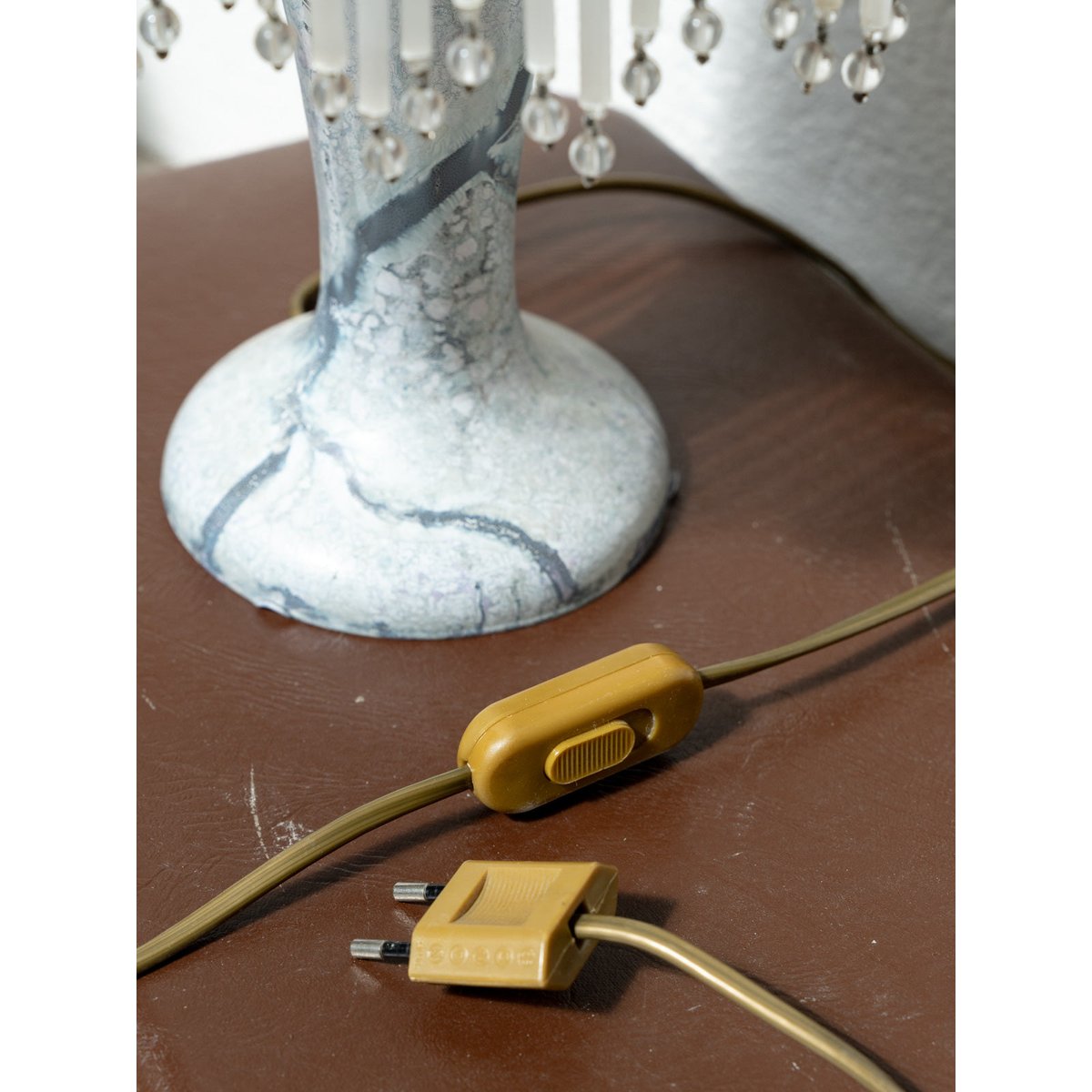 Lampe décorative en verre marbré style Art Déco Suzanne N°603 - Bon état gris, DEBONGOUT