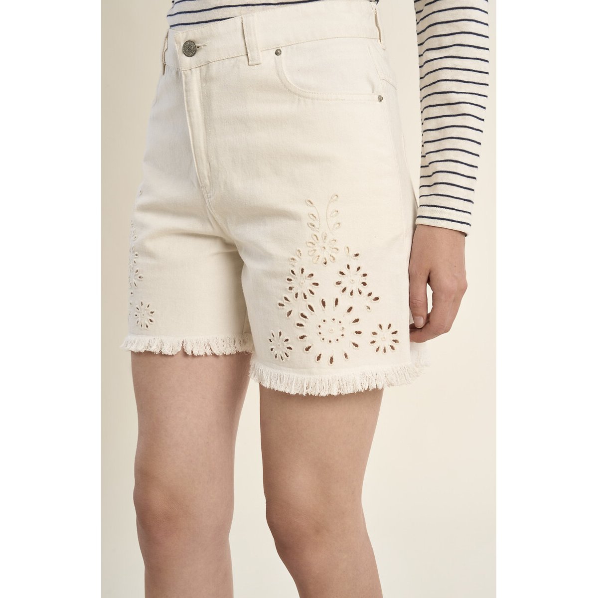 Short en jean ajouré blanc, MOLLY BRACKEN