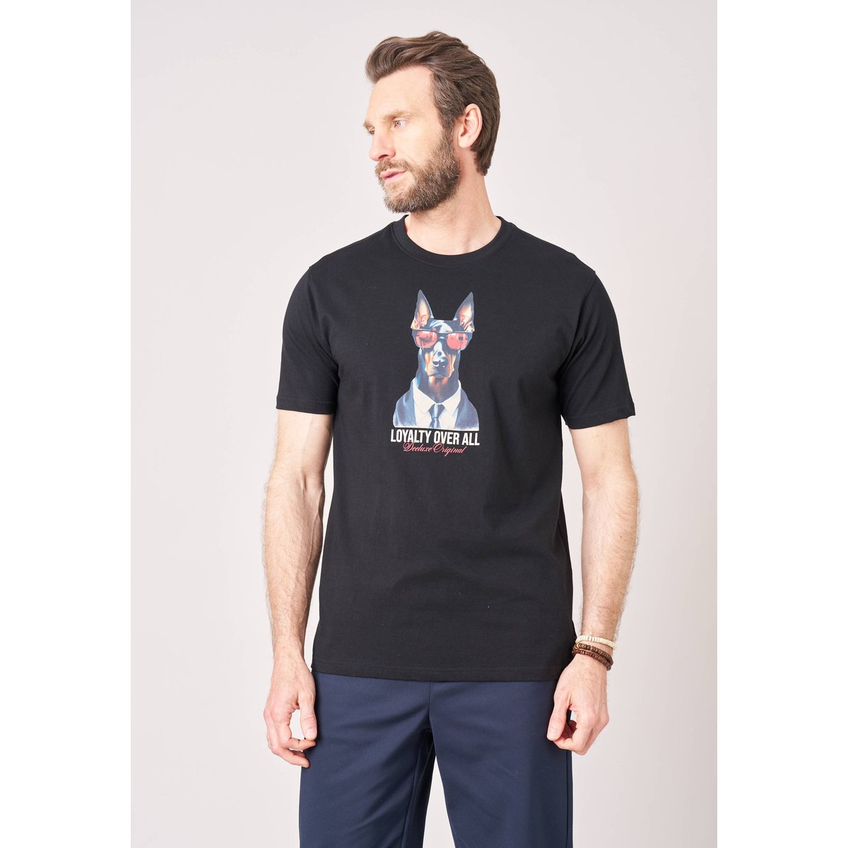 T-shirt confort homme en 100% coton imprimé chien lunettes LOYALTY black, DEELUXE