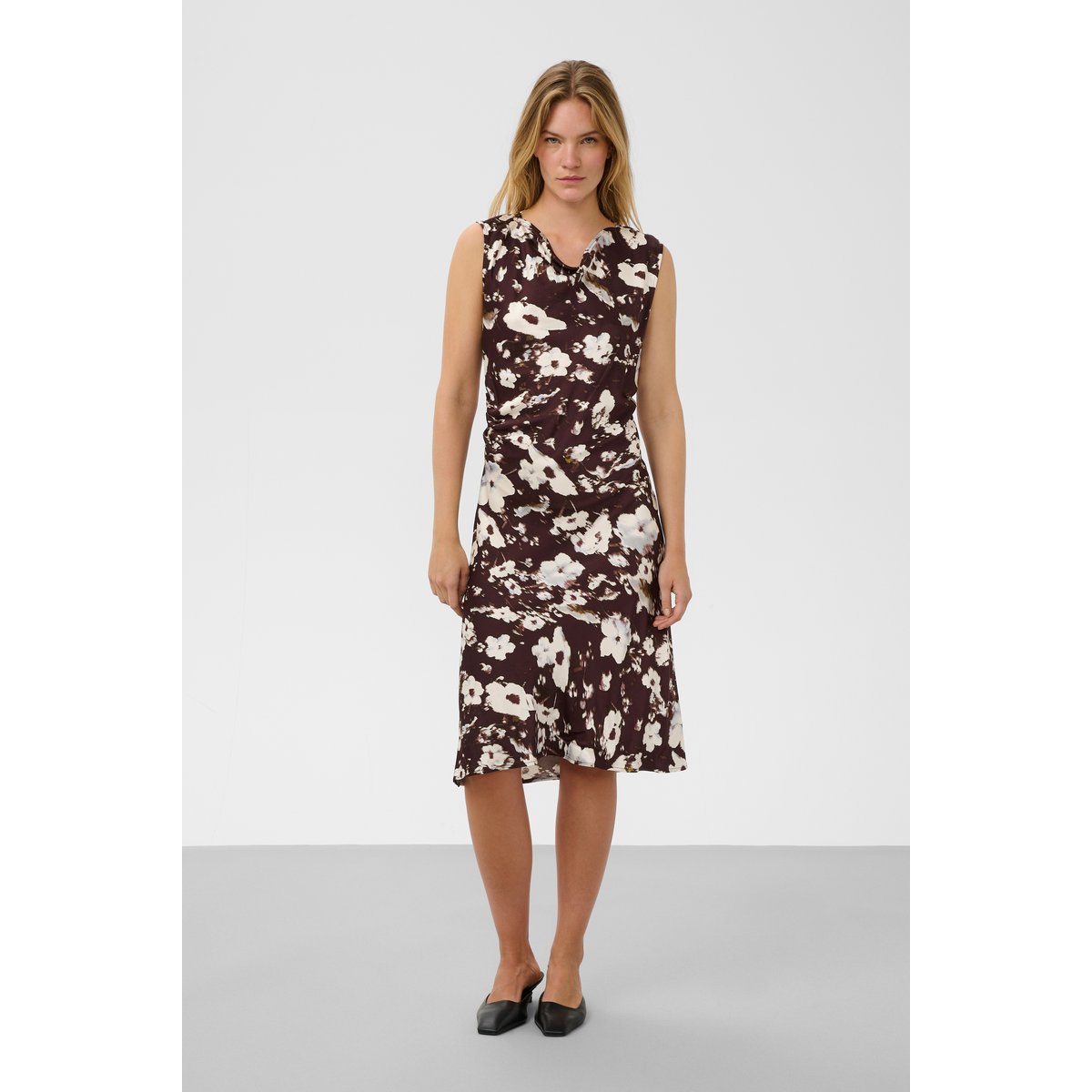 Robe marron brown flower print, SOAKED IN LUXURY