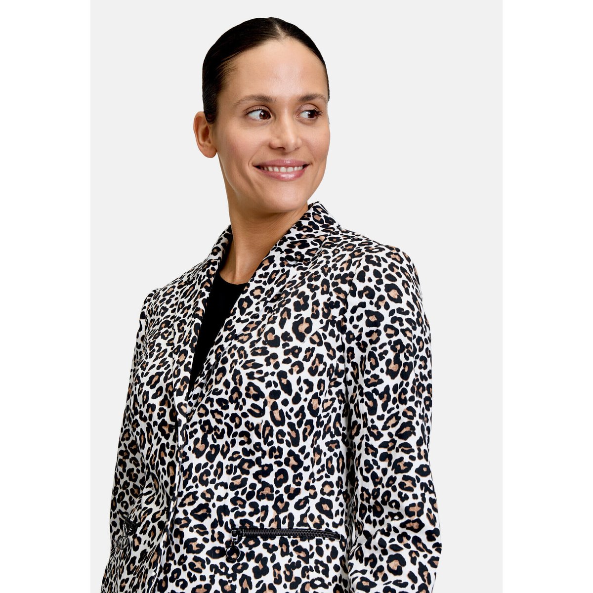 Blazer court à imprimé animalier blanc/noir, BETTY BARCLAY