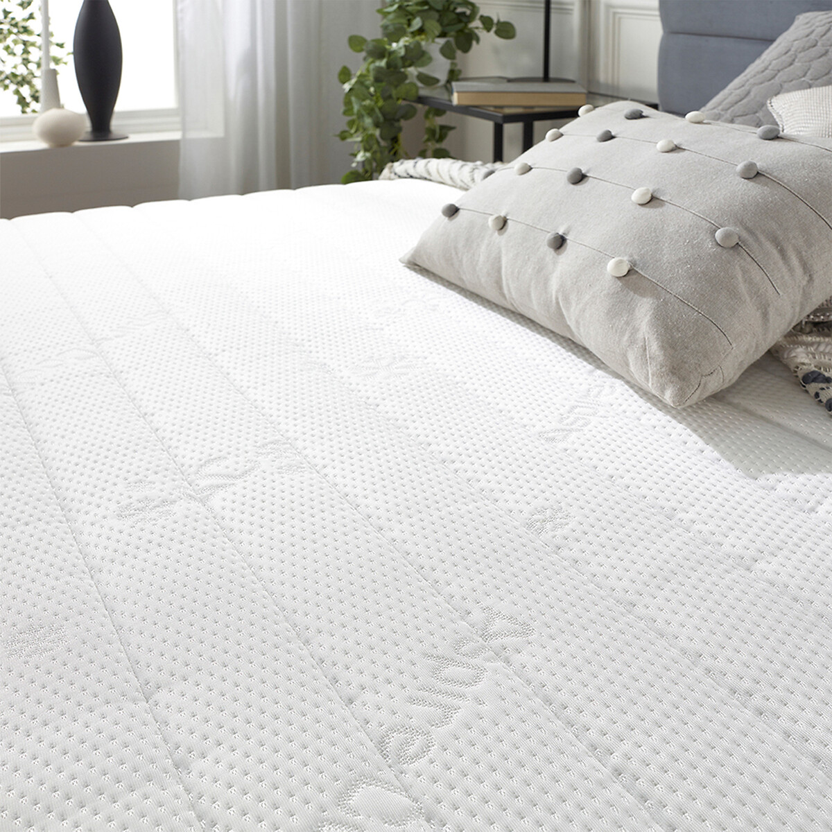 Pocket + 3000 Cooler Memory Hybrid Mattress white, ASPIRE