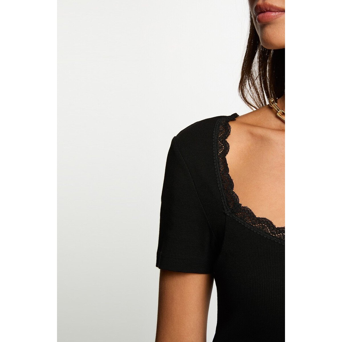 T-shirt a maniche corte con scollo quadrato nero , MORGAN