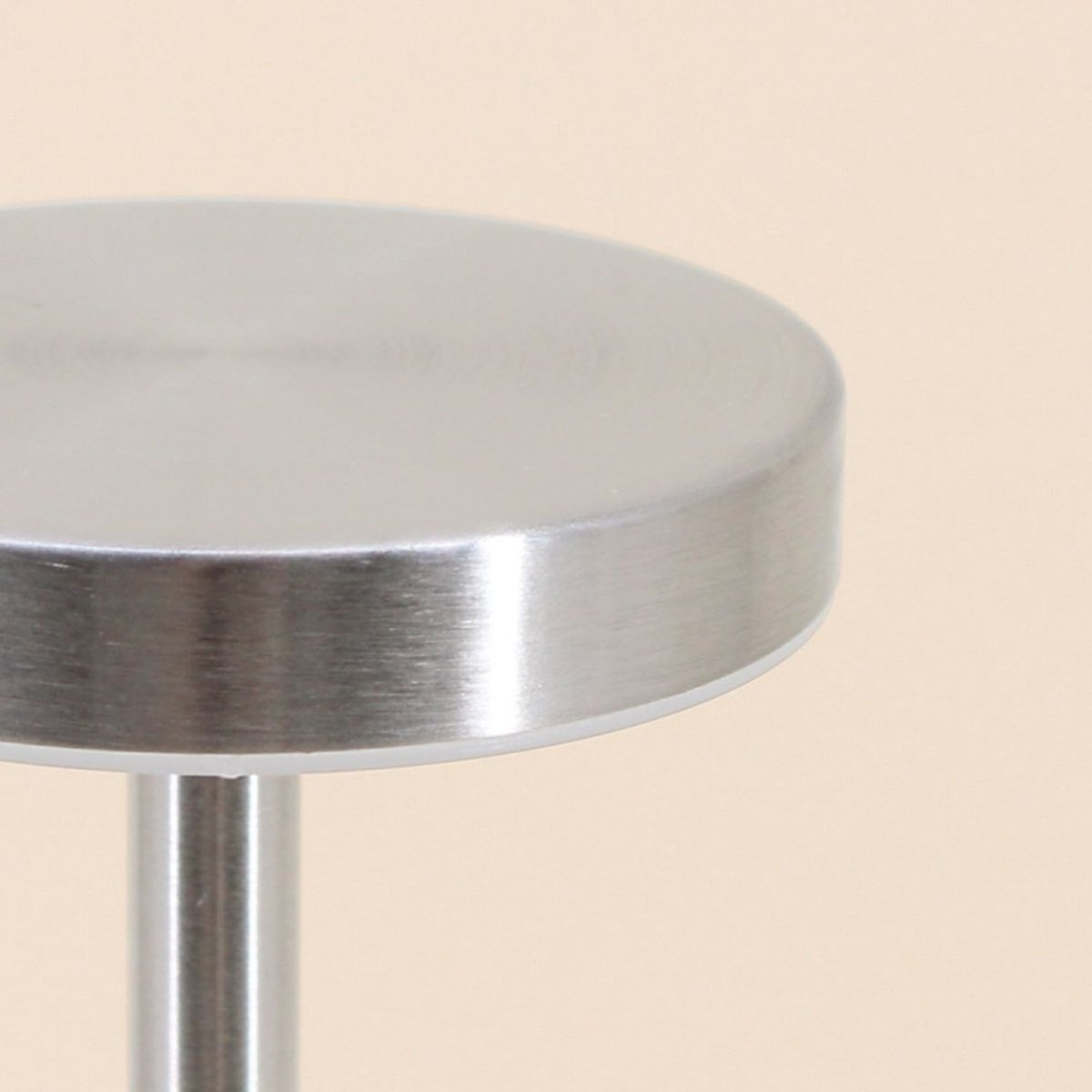 Lampe recharg. USB IP 44 en aluminium 34cm gris, ORNAMI