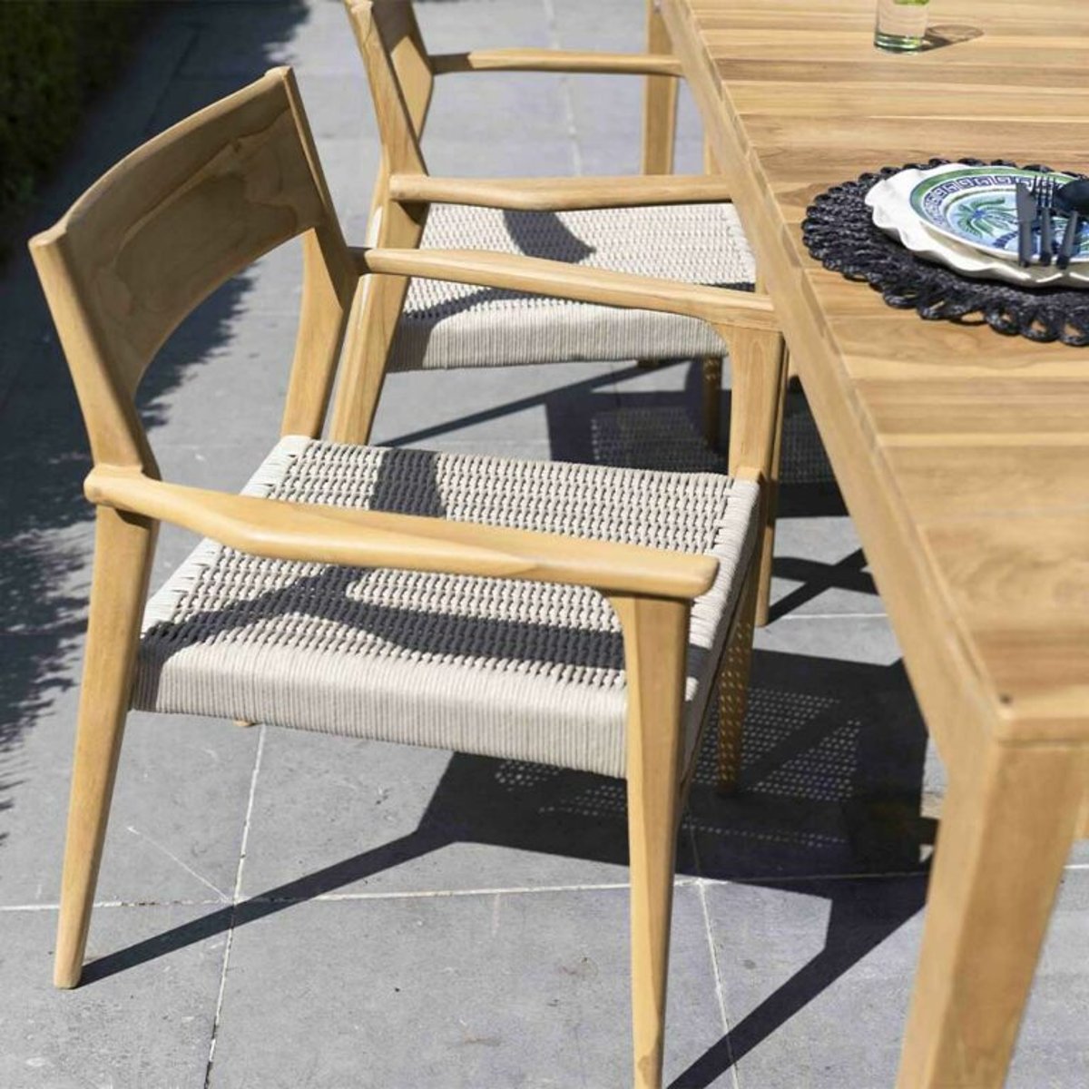 Ensemble teck massif, 8 fauteuils CALVI naturel et cordage beige, WILSA GARDEN