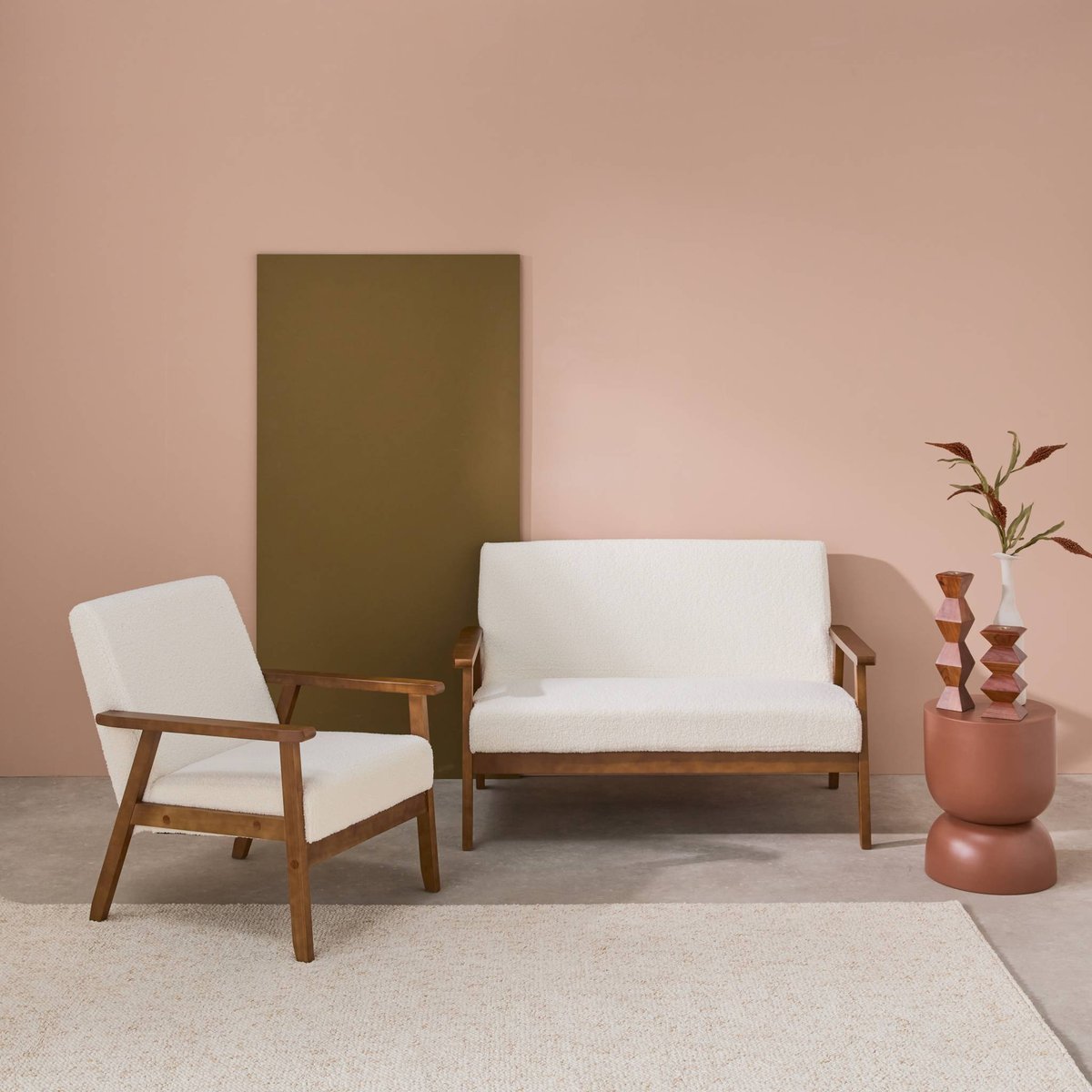 Banquette 2 places + fauteuil 1 place bois d'hévéa teinté noyer clair et bouclette ISAK crème, SWEEEK