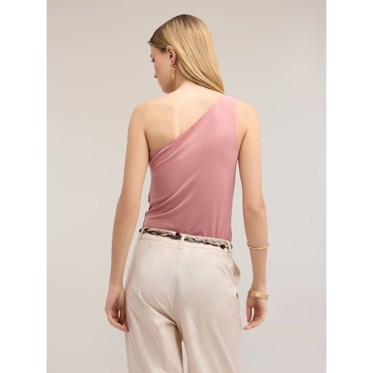 Top asymétrique à une épaule avec drapé rosa cipria, MOTIVI
