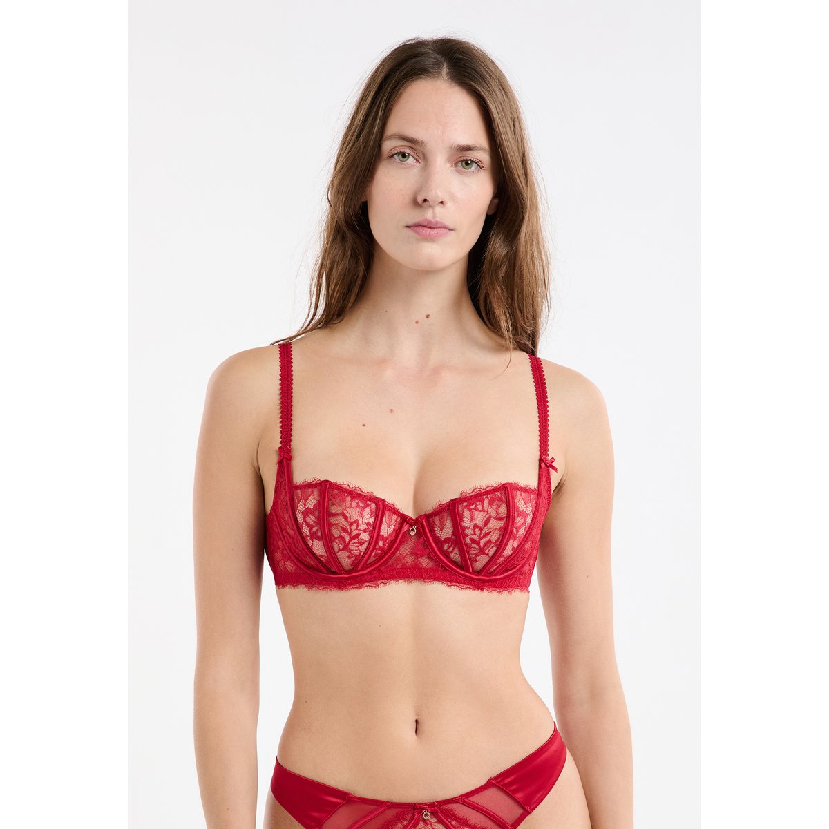 Soutien-gorge corbeille en satin et dentelle eyelash MASCARADE rouge, ETAM