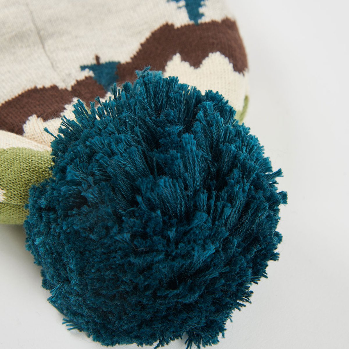 Bonnet imprimé montagne avec pompon vert, BOBOLI