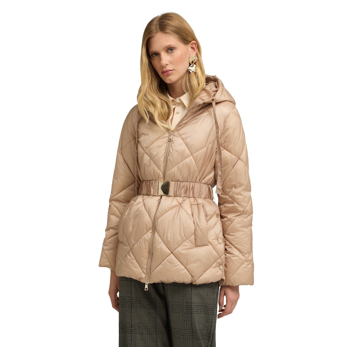 Veste matelassée légère avec ceinture à la taille beige, MOTIVI