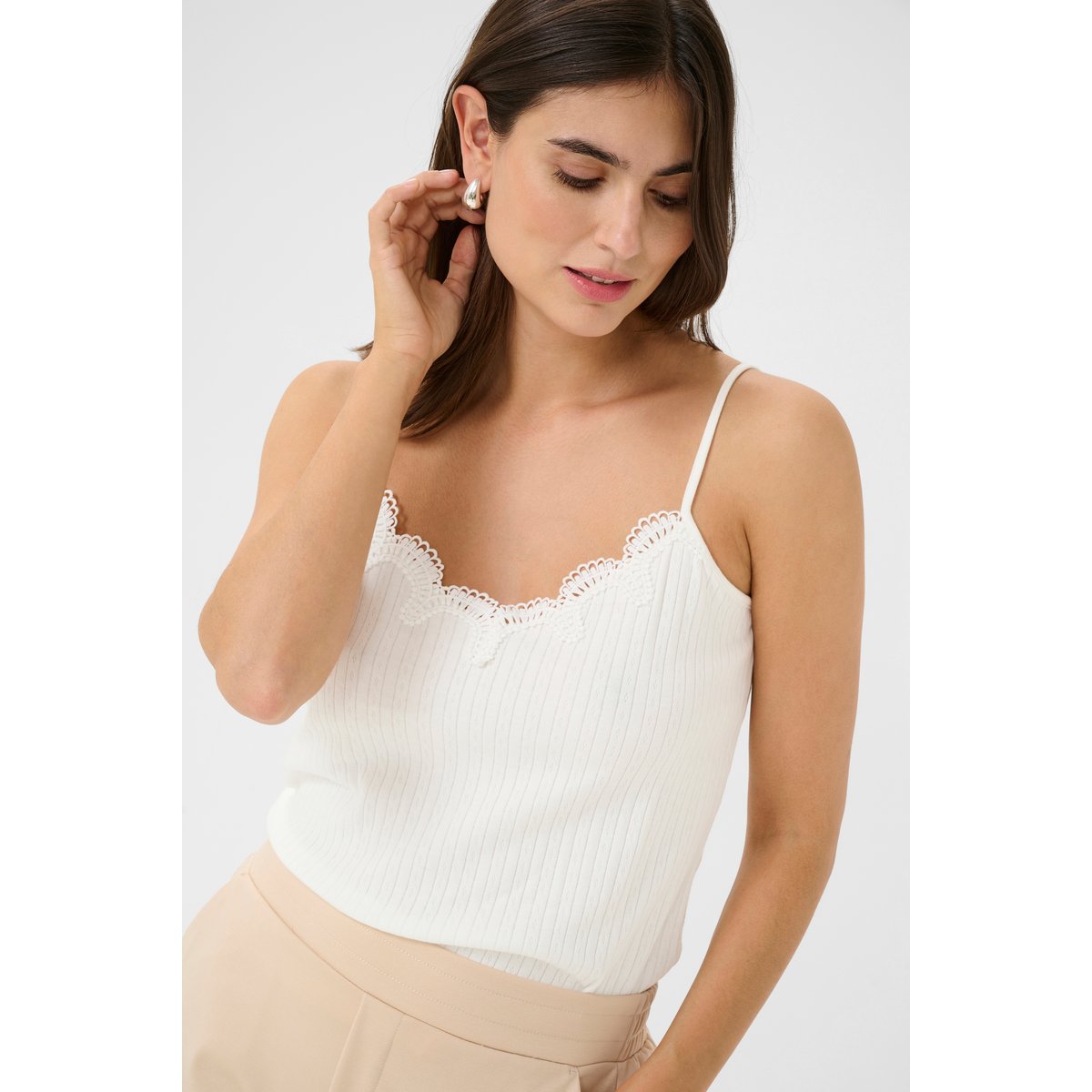 Sleeveless blouse blanc spring gardenia, CULTURE