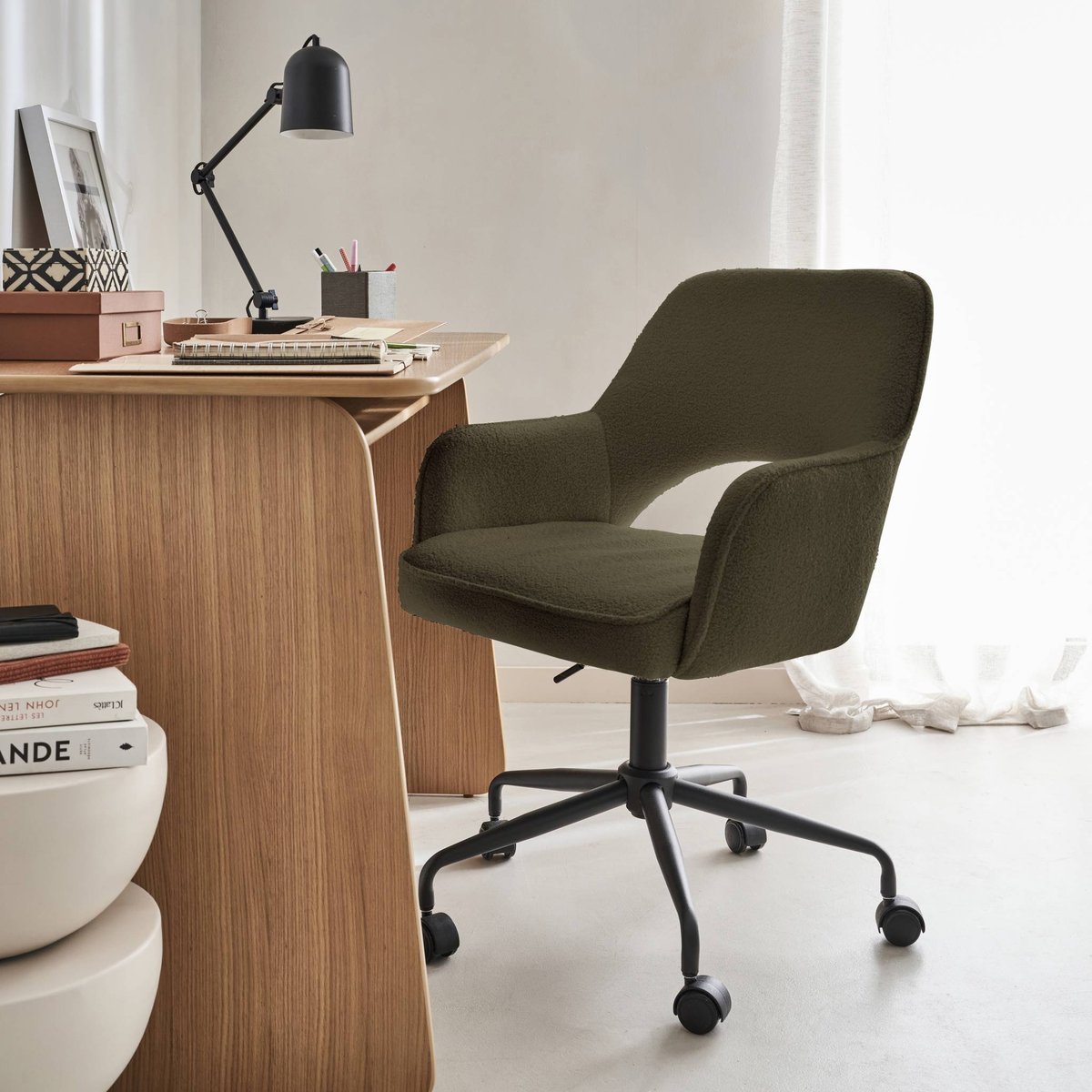 Chaise de bureau à roulettes bouclette JIM taupe, SWEEEK