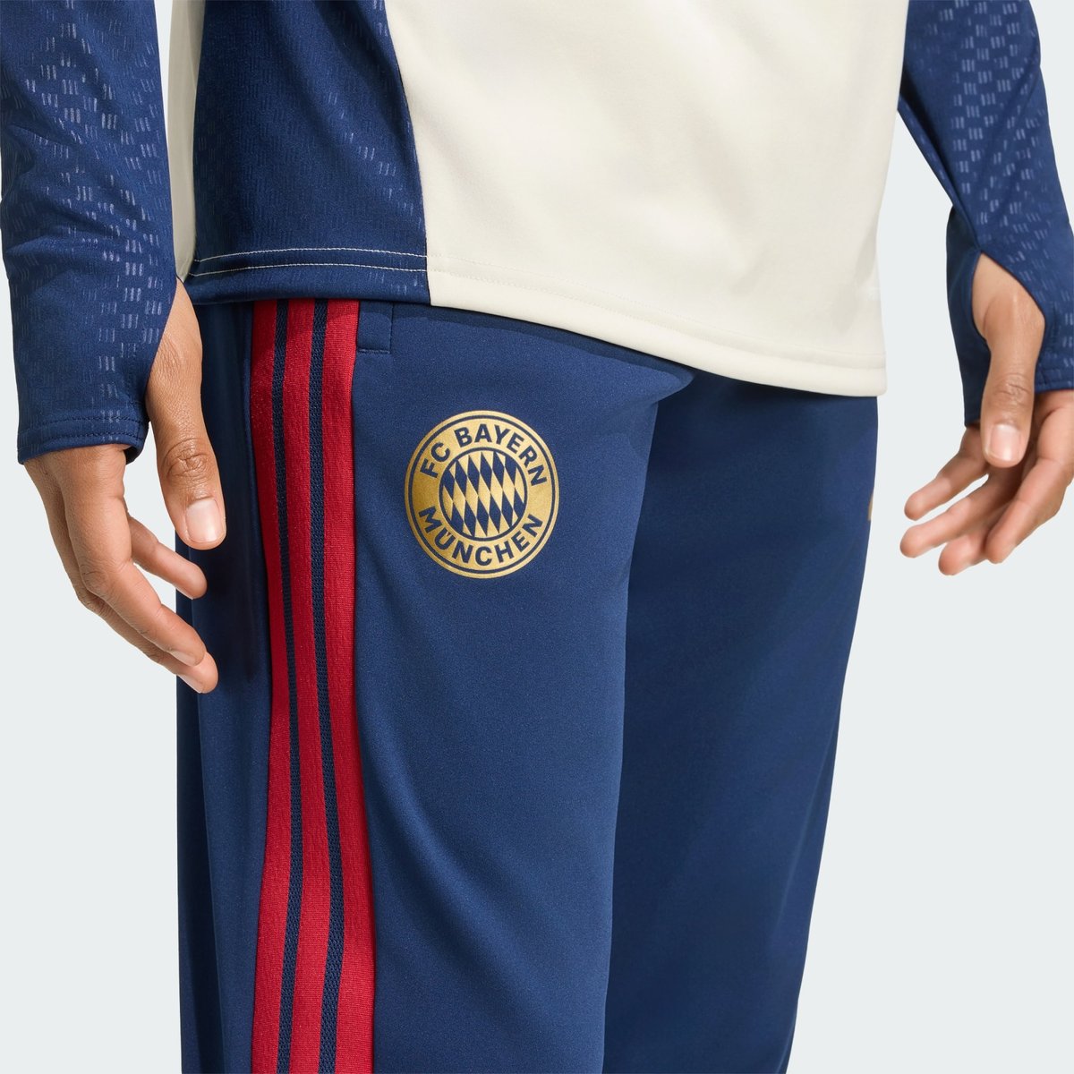 Pantalon D'entraînement Fc Bayern Munich 26/27 Pantalon D'entraînement Fc Bayern Munich 26/27 night indigo / preloved ink, adidas Performance