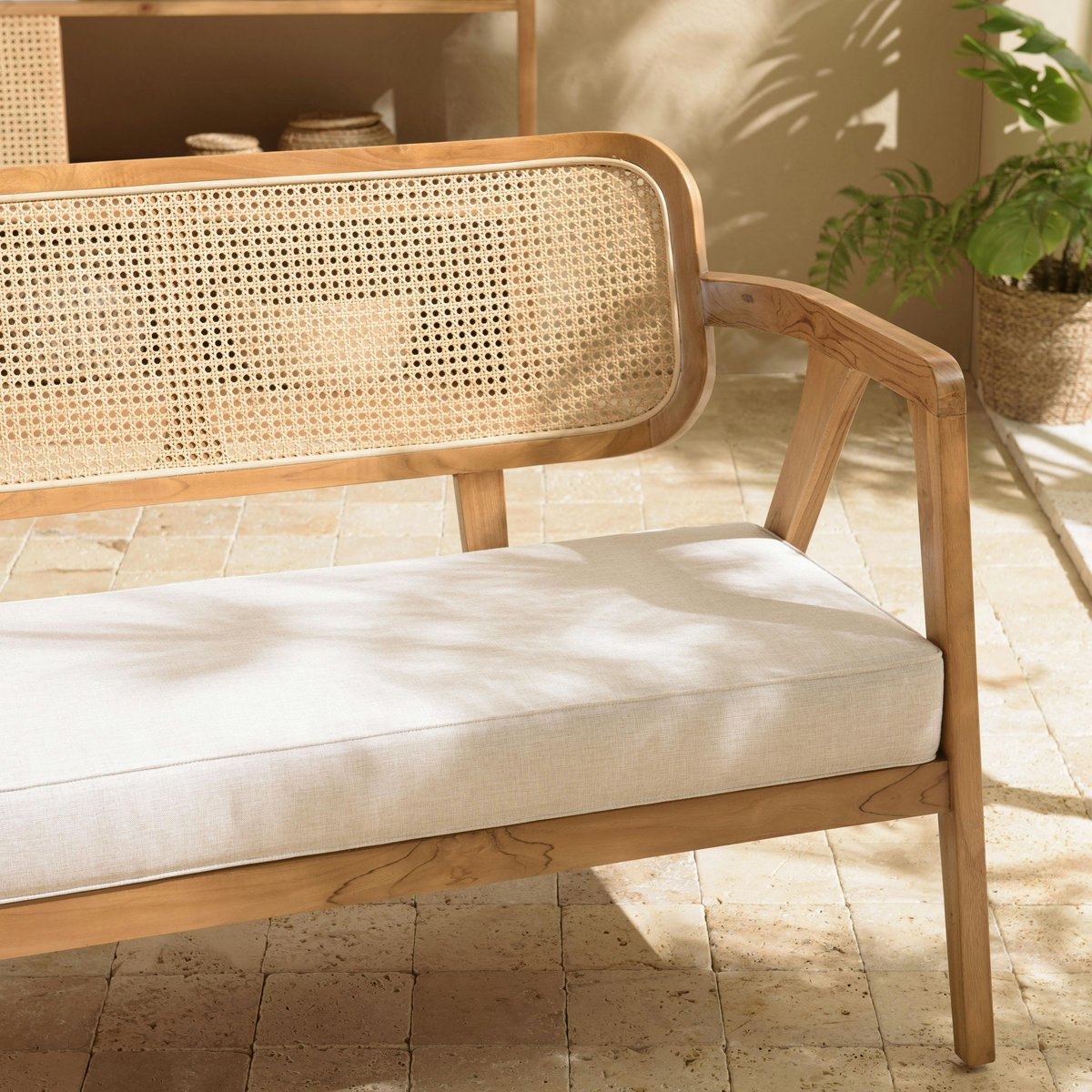 Canapé exotique 2 places dossier cannage teck et coussin gris MANAK bois naturel, PIER IMPORT