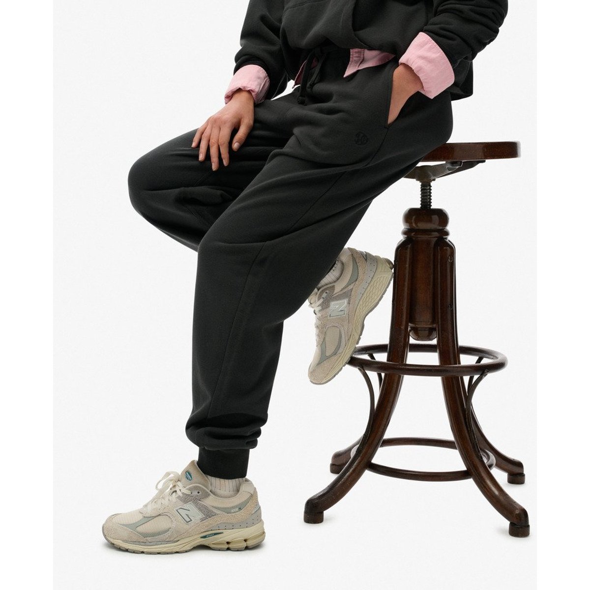 Joggers Studios à Poignets noir délavé, SUPERDRY