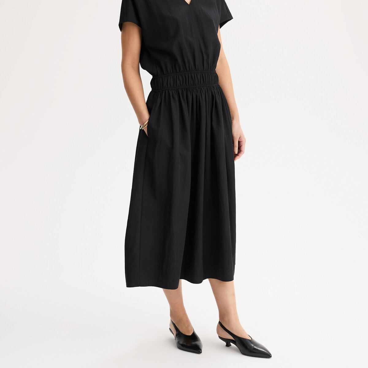 Kleid mit V-Ausschnitt und kurzen Ärmeln in Midi-Länge schwarz, ANNE WEYBURN