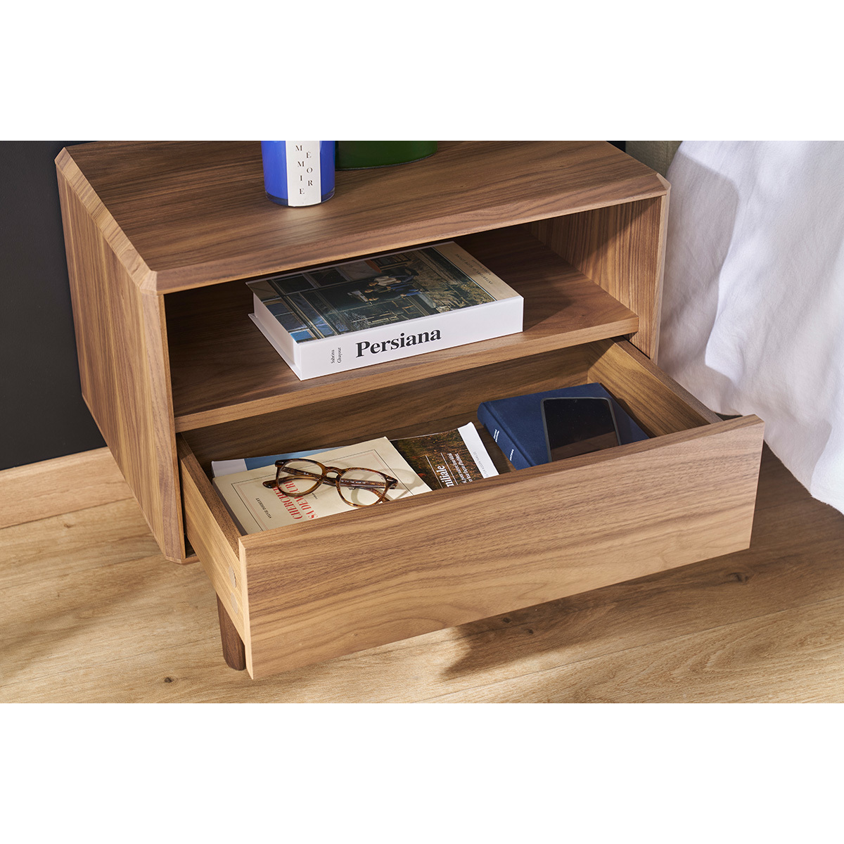 Table de chevet bois foncé noyer SUVA noyer, MILIBOO