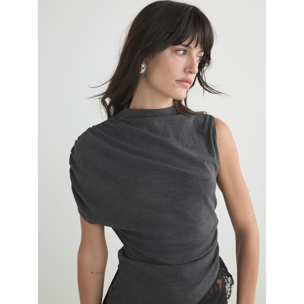 Haut asymétrique sans manches gris anthracite, NEXT
