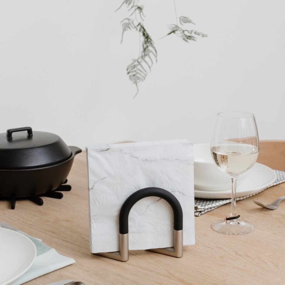 Porte-serviettes en papier design SWIVEL noir, UMBRA