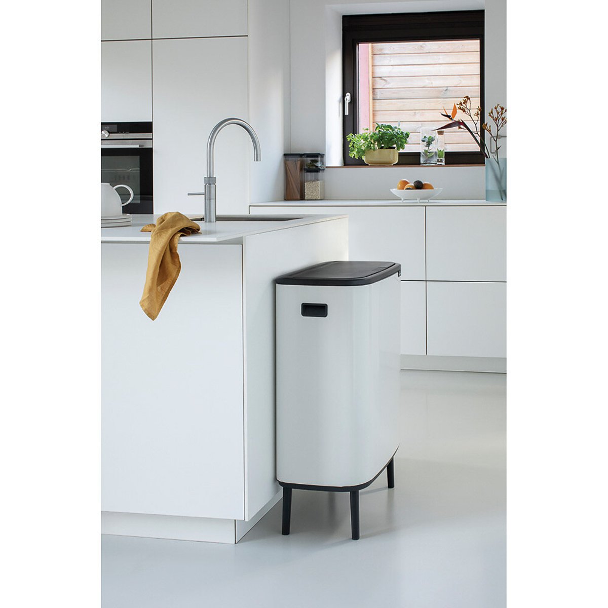 Poubelle de cuisine Bo Touch Bin Hi 60L 130205 blanc, BRABANTIA