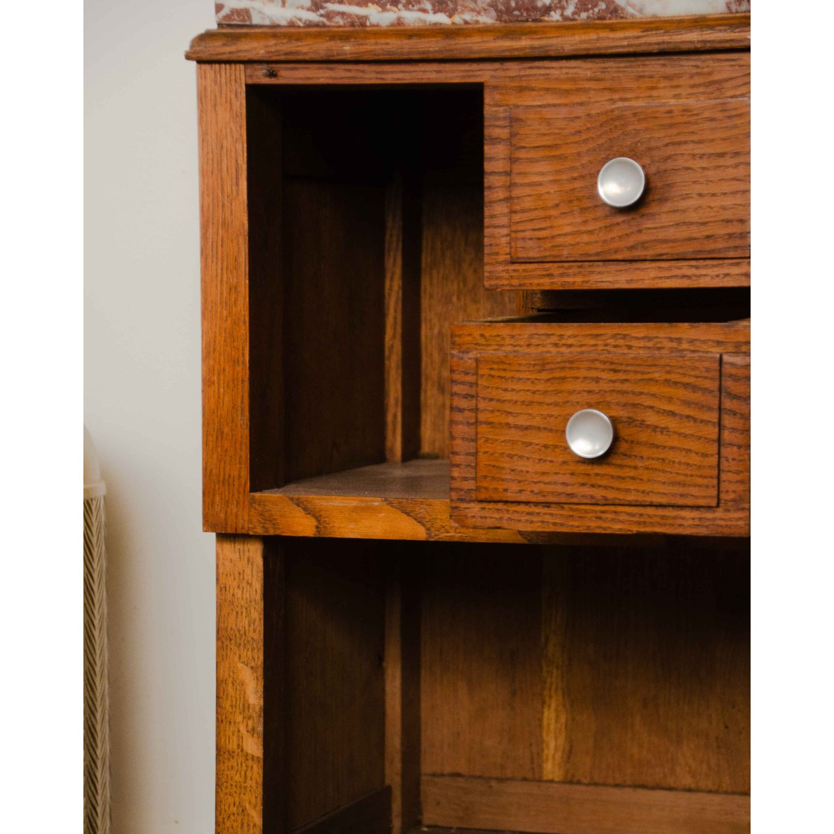 Table de chevet au plateau en marbre Odile N°1383 - Bon état orange, DEBONGOUT