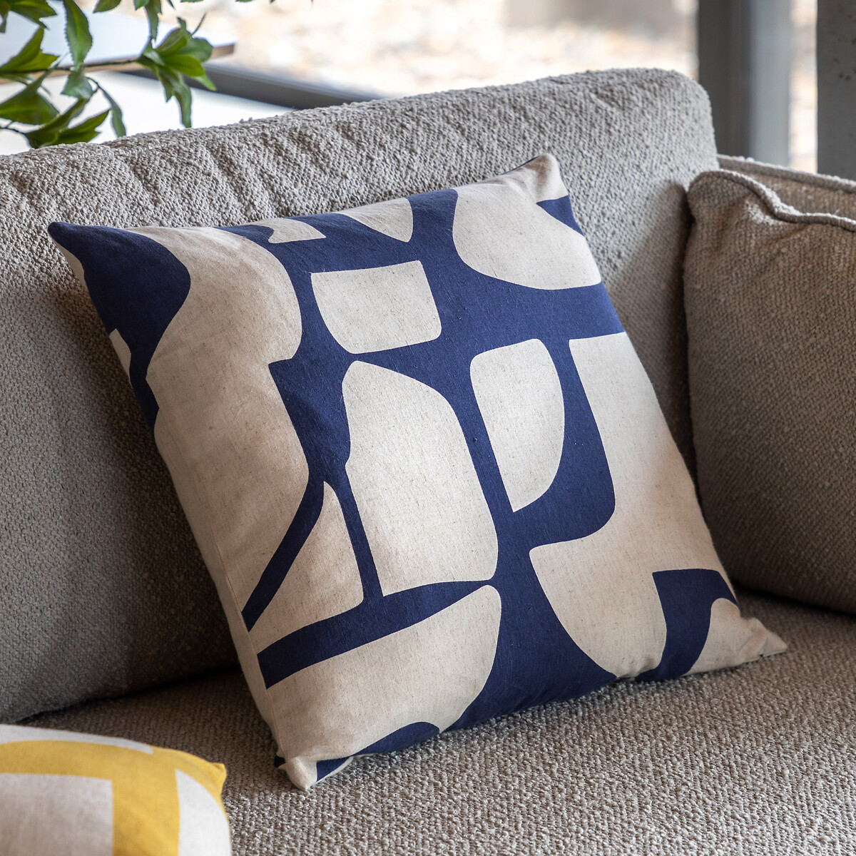 Skylar Graphic Filled Cushion blue, SO'HOME