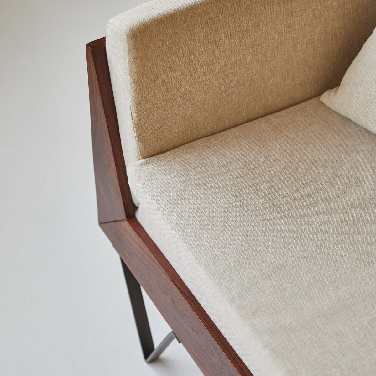 Fauteuil en Tissu massif, METRIC beige, TIKAMOON