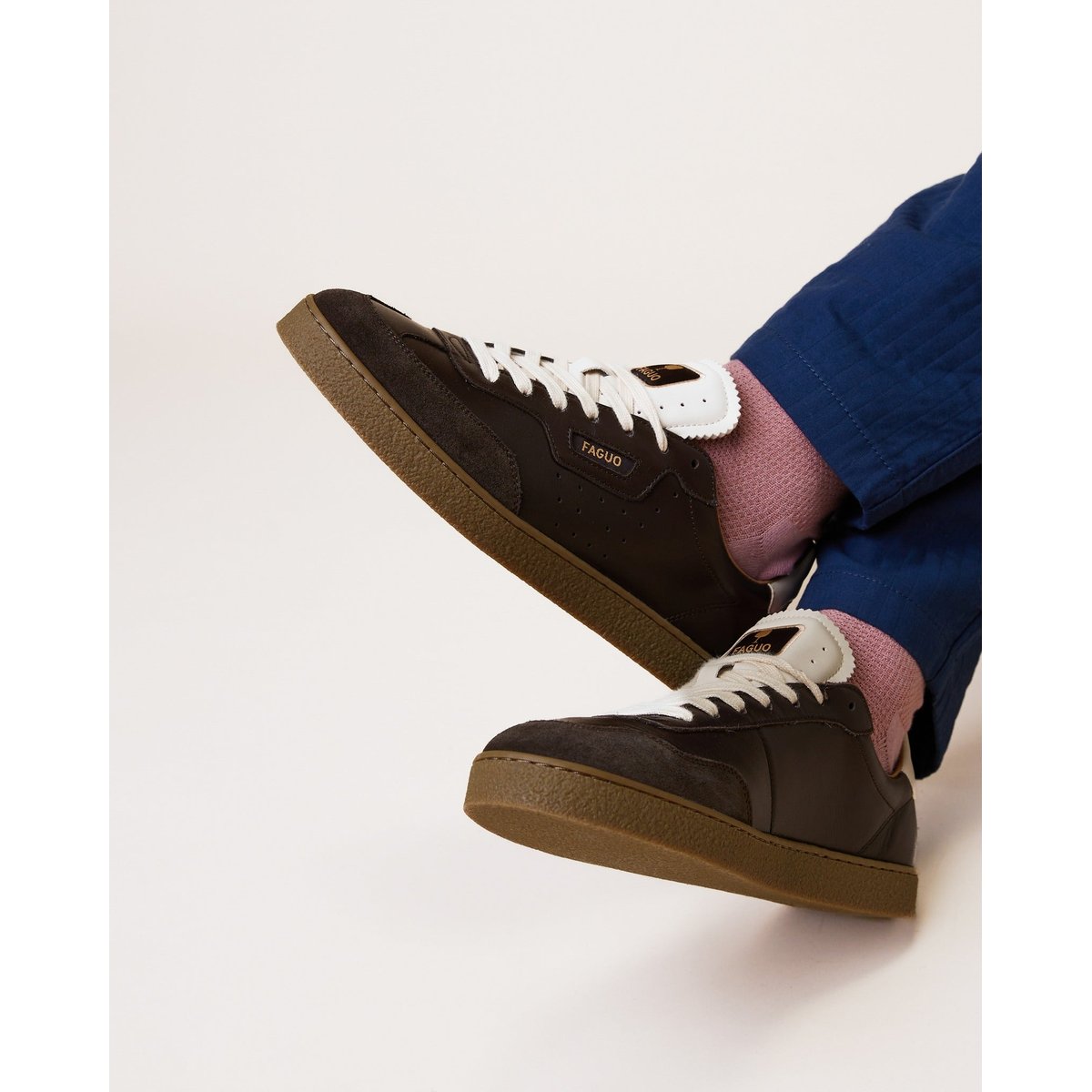 Baskets basses en cuir chocolat, FAGUO