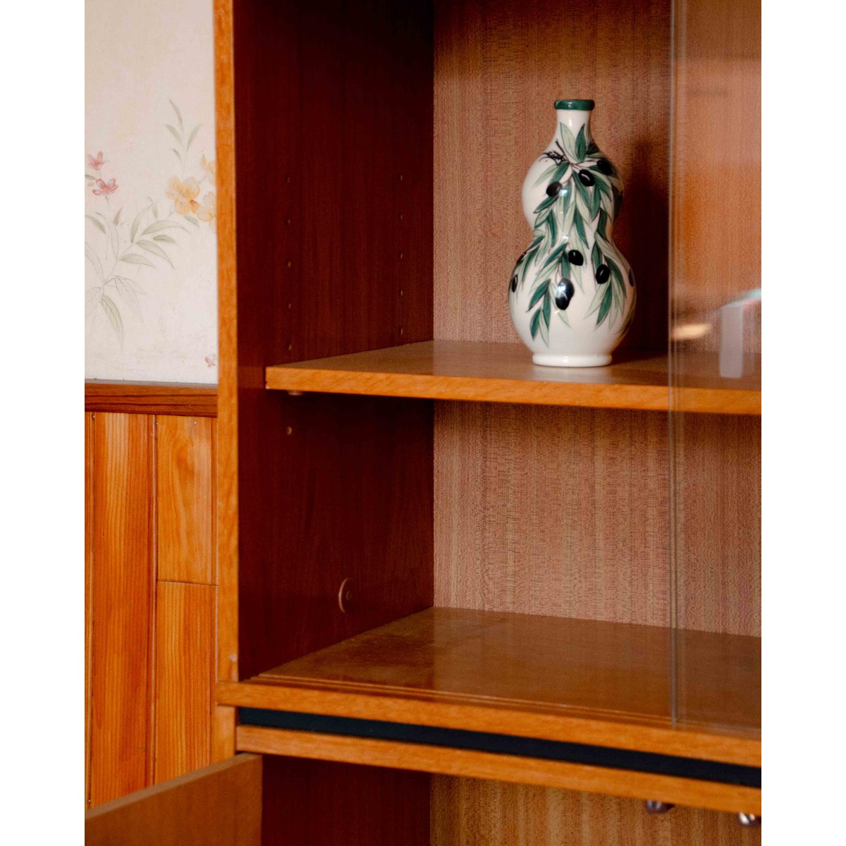 Bibliothèque vitrée contemporaine Madeleine N°740 - Bon état bois clair, DEBONGOUT