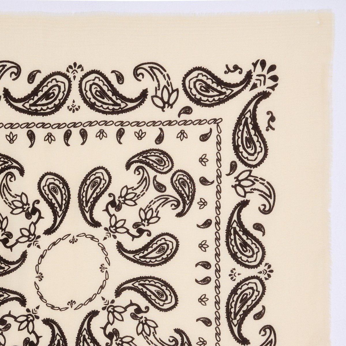 Écharpe carrée motif cachemire blanc cassé ecru, GRAIN DE MALICE