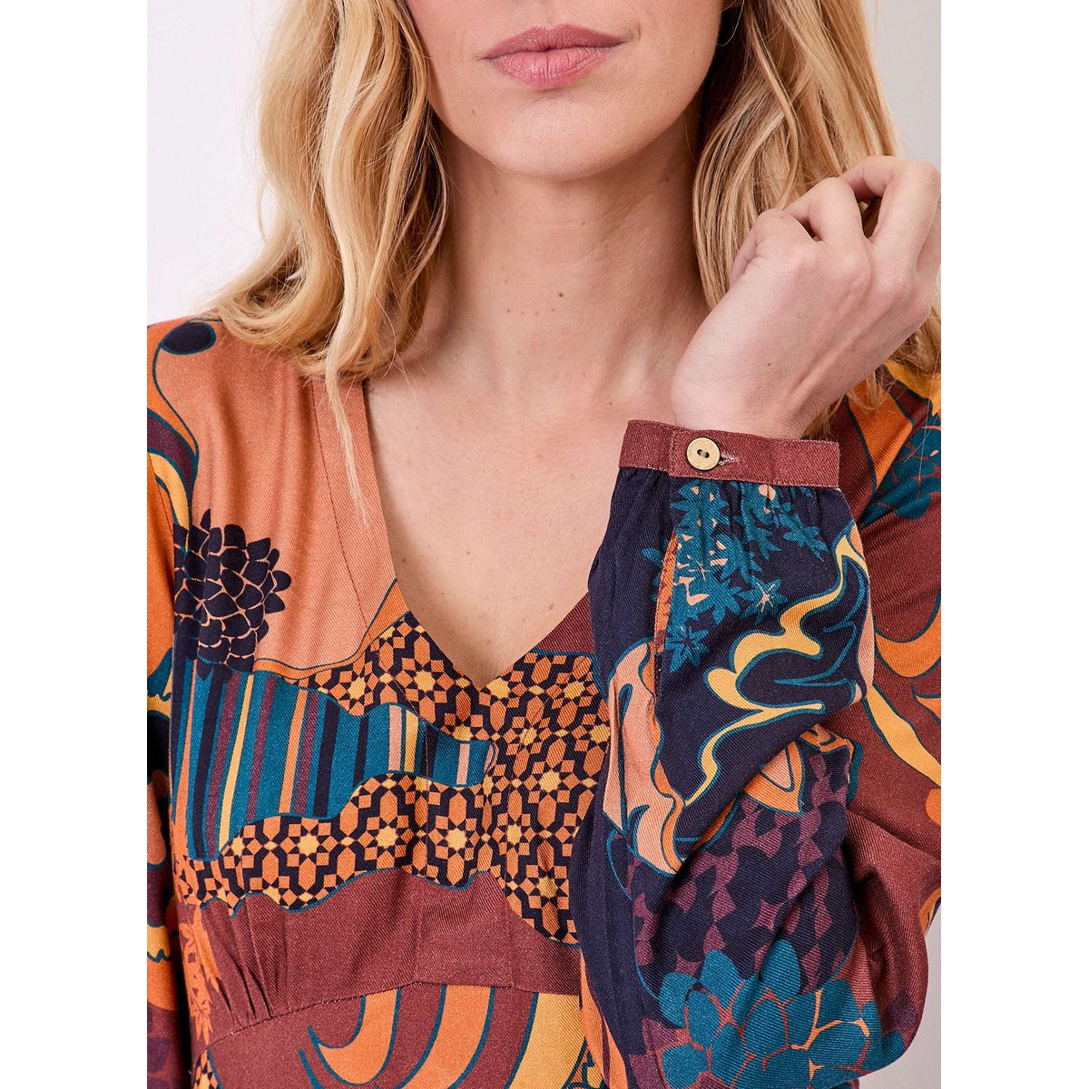 Robe midi fluide imprimée col V LAMANA marron bleu marine preeti, LA FIANCÉE