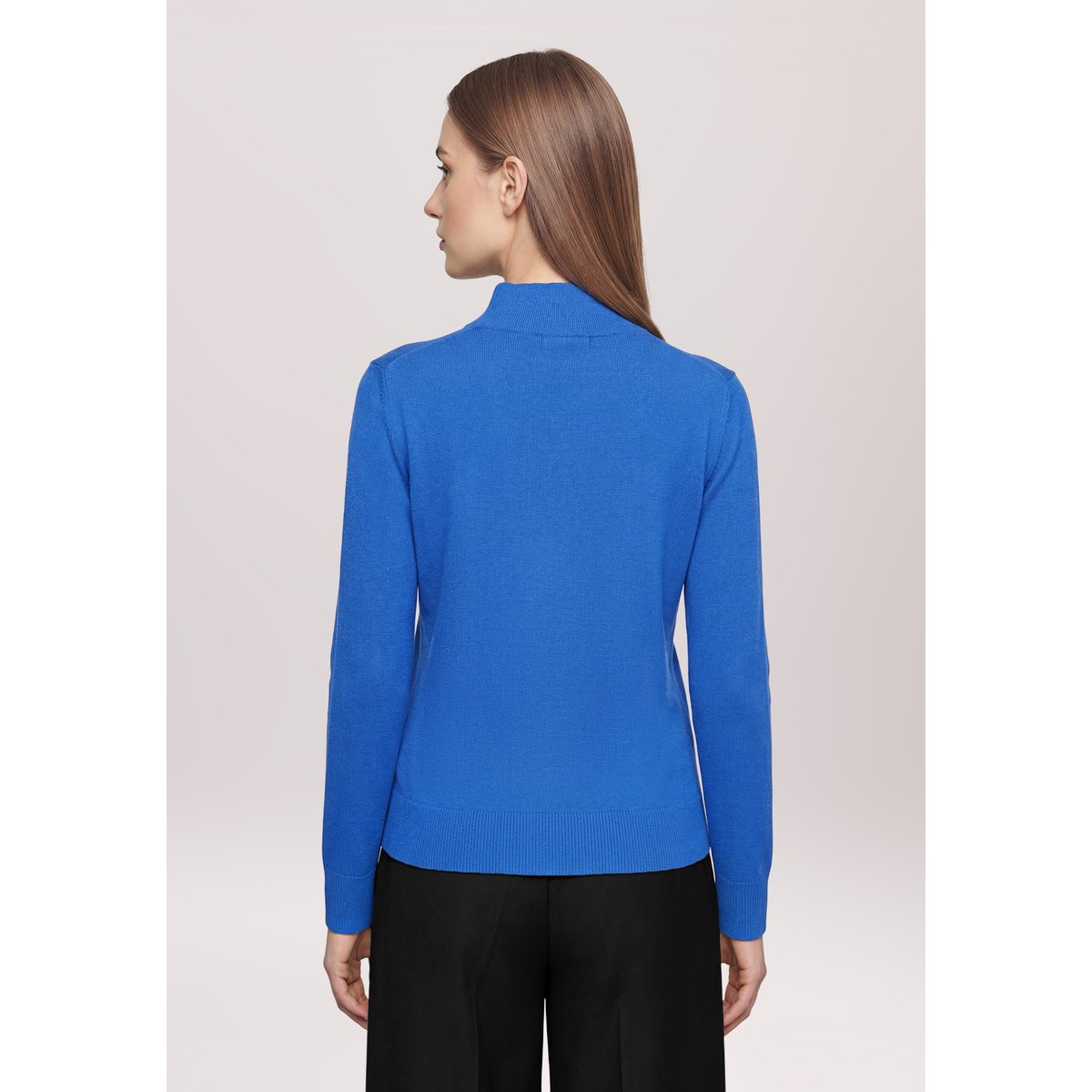 Pull-over en maille basique à col droit electric blue, BETTY BARCLAY
