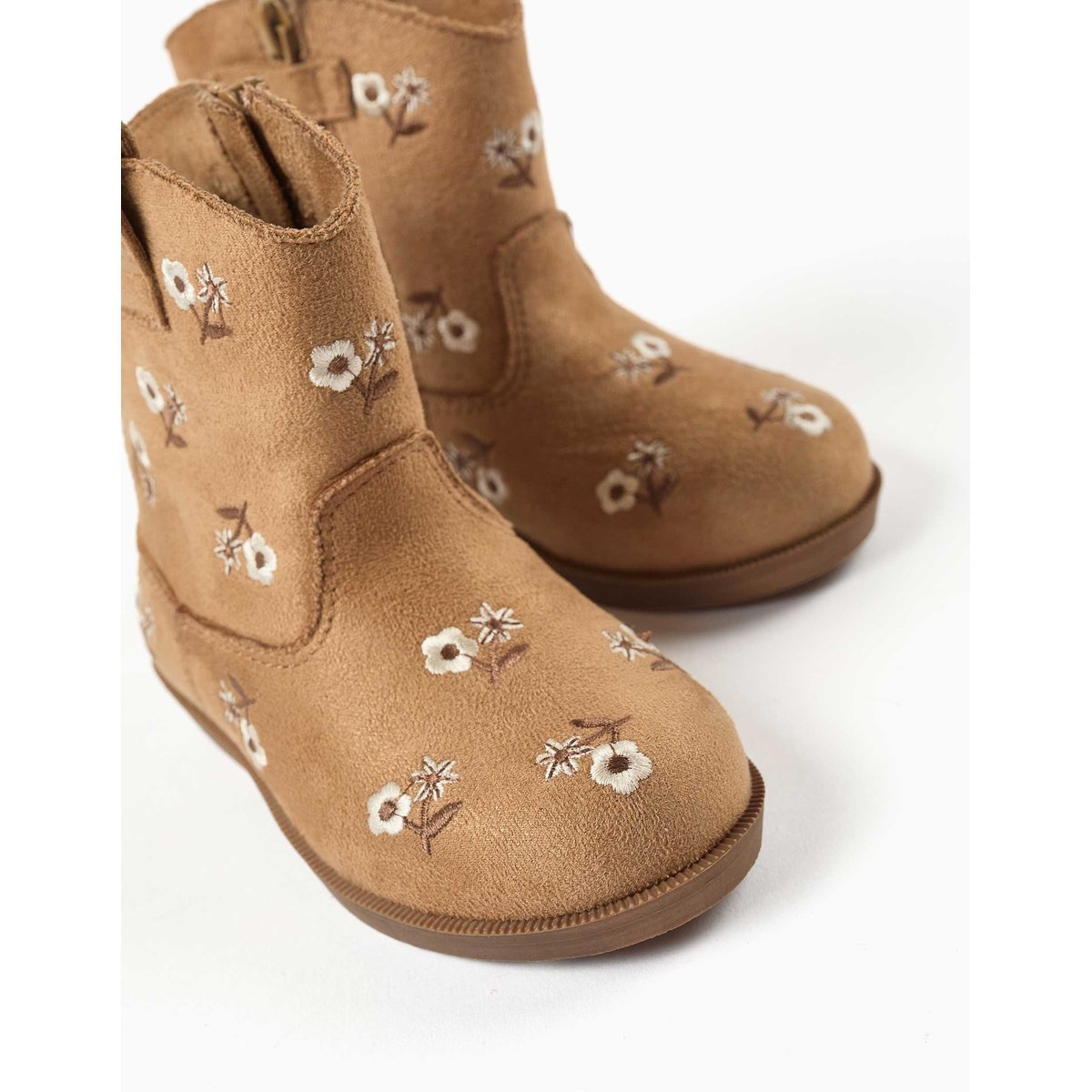 Bottes en suédine avec fleurs brodées marrón, ZIPPY