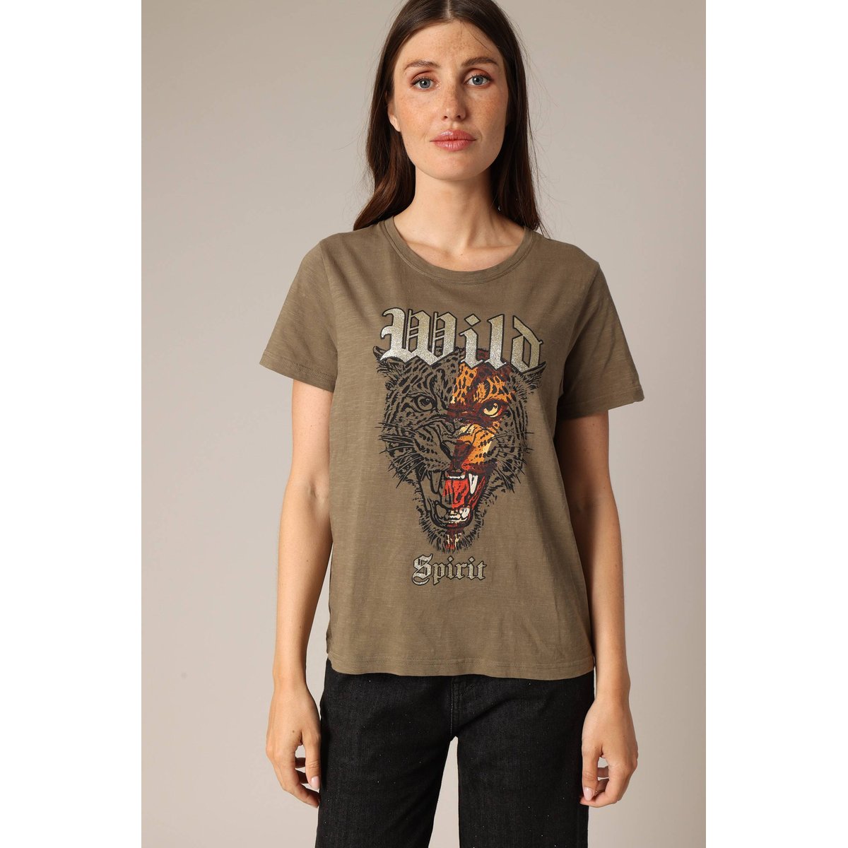 T-shirt rock 100% coton à imprimé tigre et typographie métallisée
 LEONA light khaki, DEELUXE